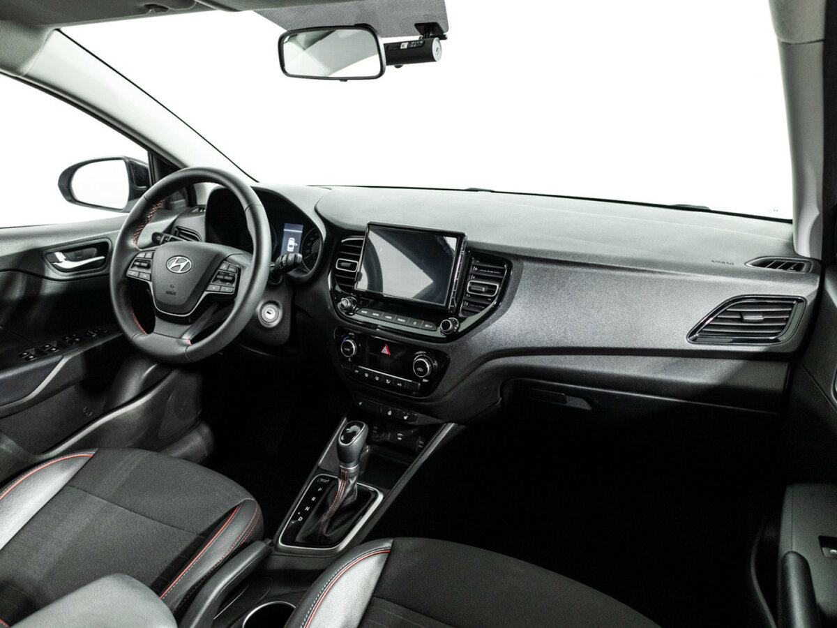 Solaris HS с пробегом — 2024 год. Фото: #8