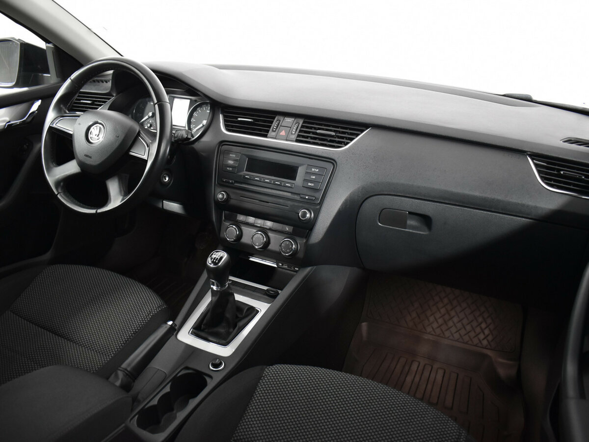 Skoda Octavia с пробегом — 2014 год. Фото: #9