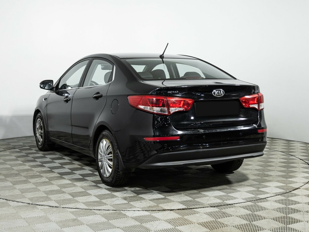 Kia Rio с пробегом — 2016 год. Фото: #6