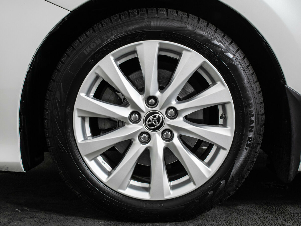 Toyota Camry с пробегом — 2020 год. Фото: #14