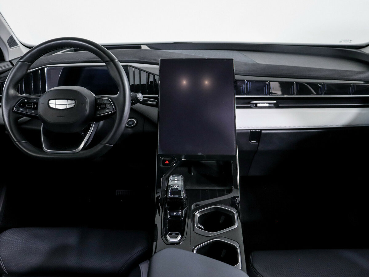 Geely Atlas с пробегом — 2023 год. Фото: #11