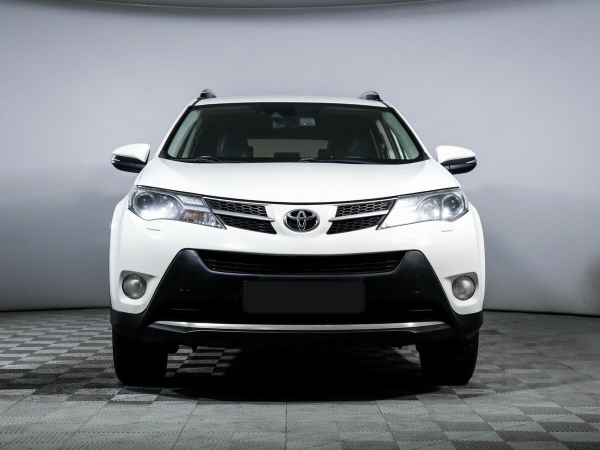 Toyota RAV4 с пробегом — 2013 год. Фото: #1