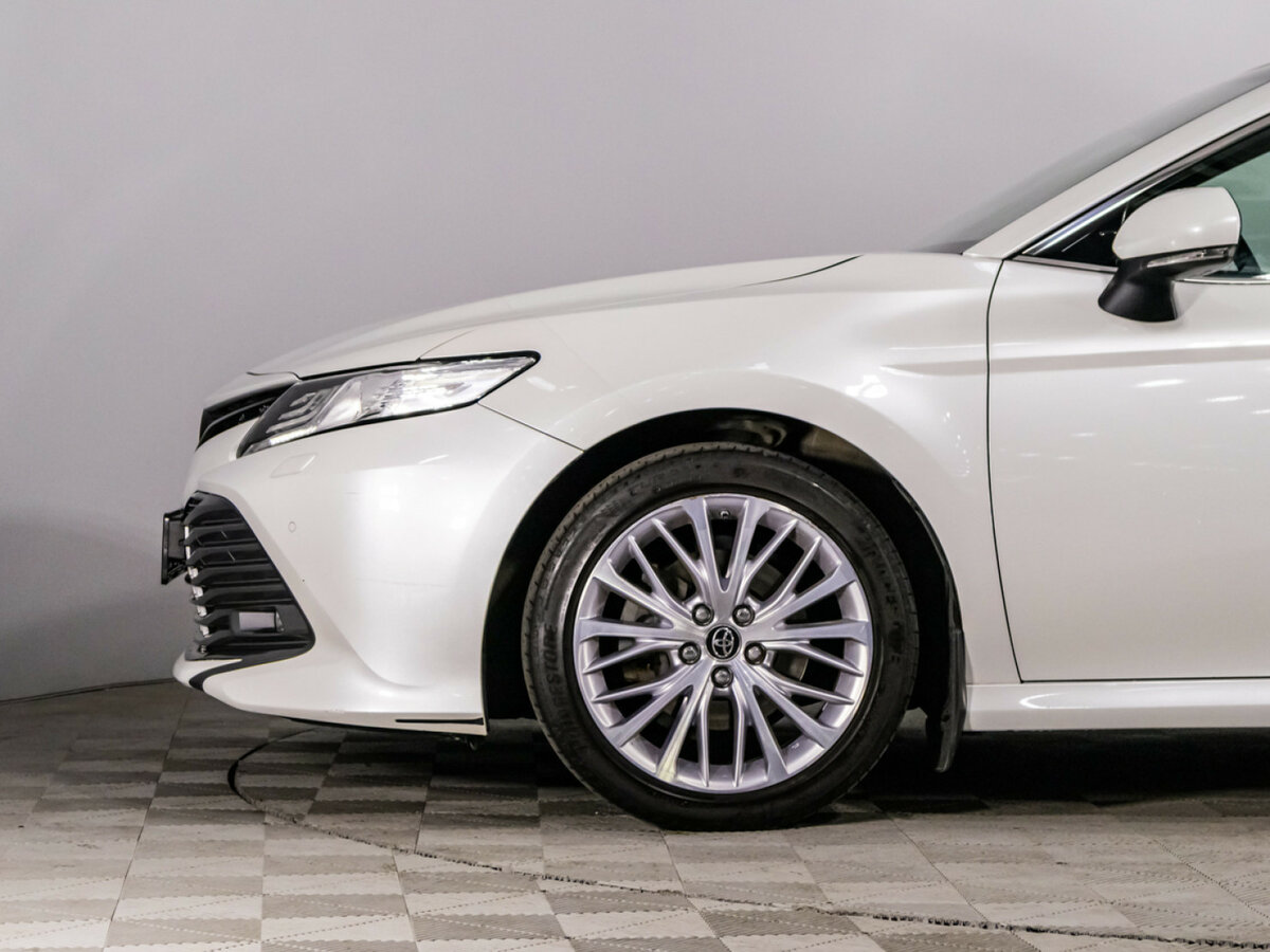 Toyota Camry с пробегом — 2019 год. Фото: #14