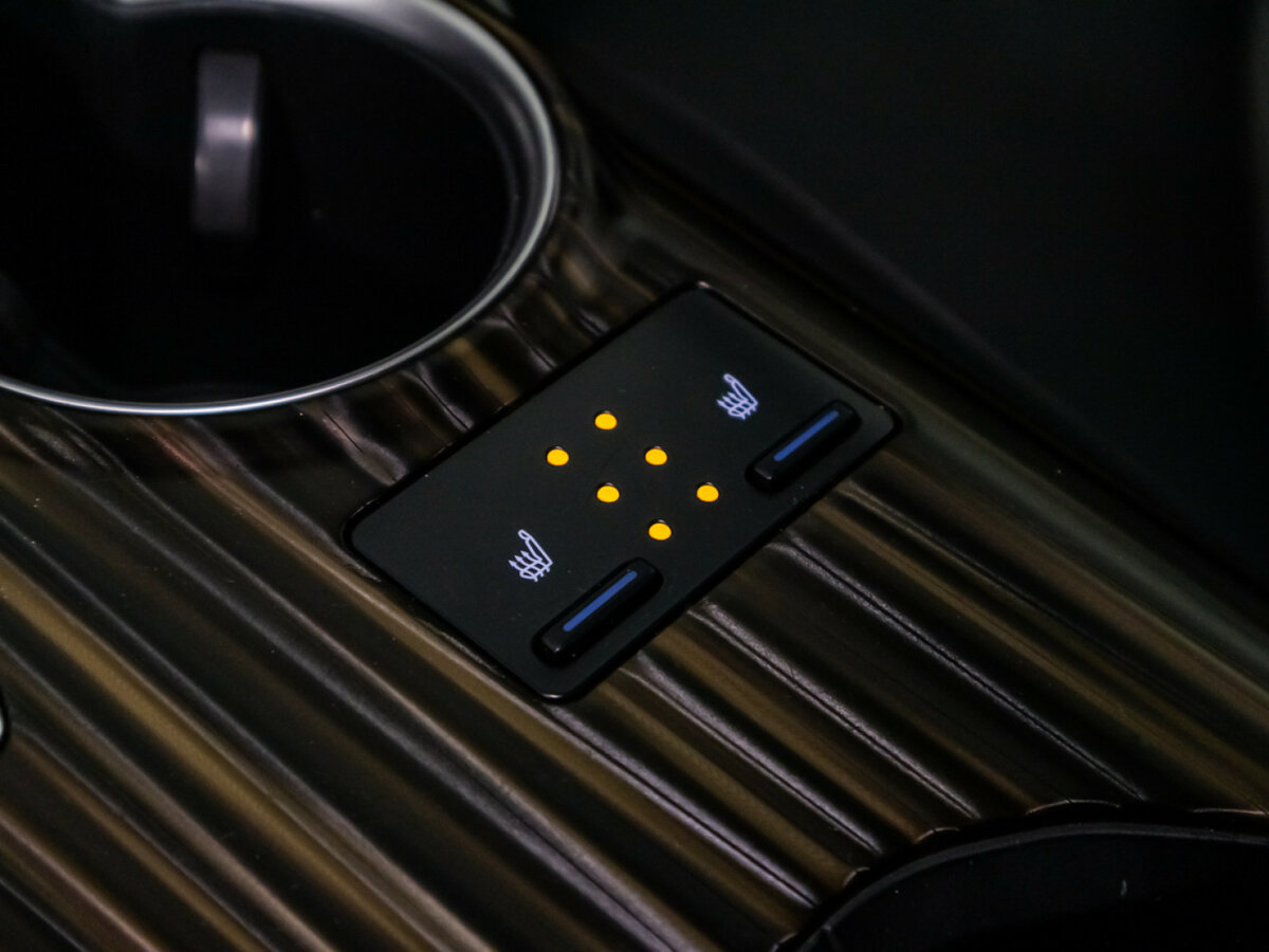 Toyota Camry с пробегом — 2019 год. Фото: #20