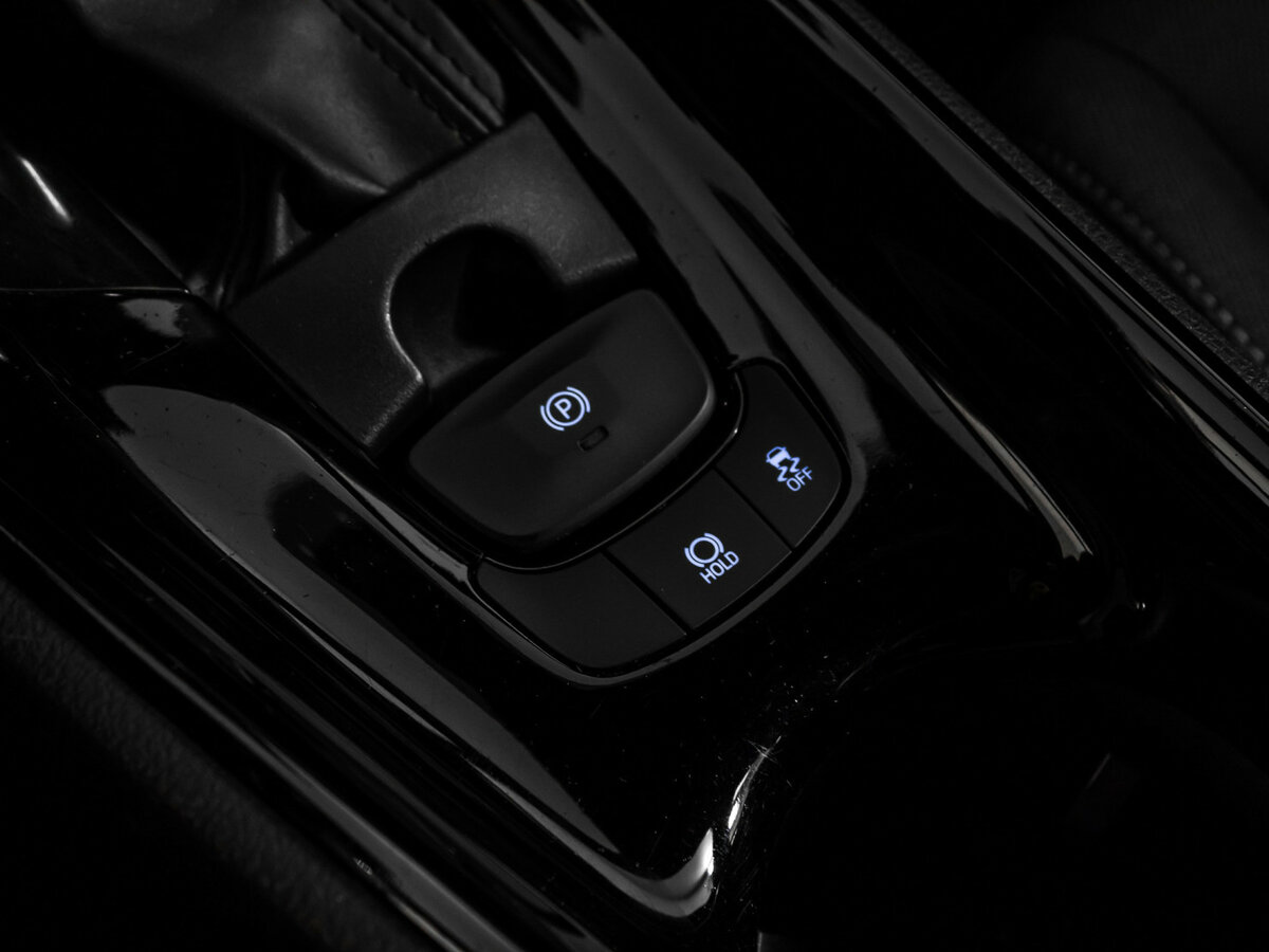 Toyota C-HR с пробегом — 2019 год. Фото: #17