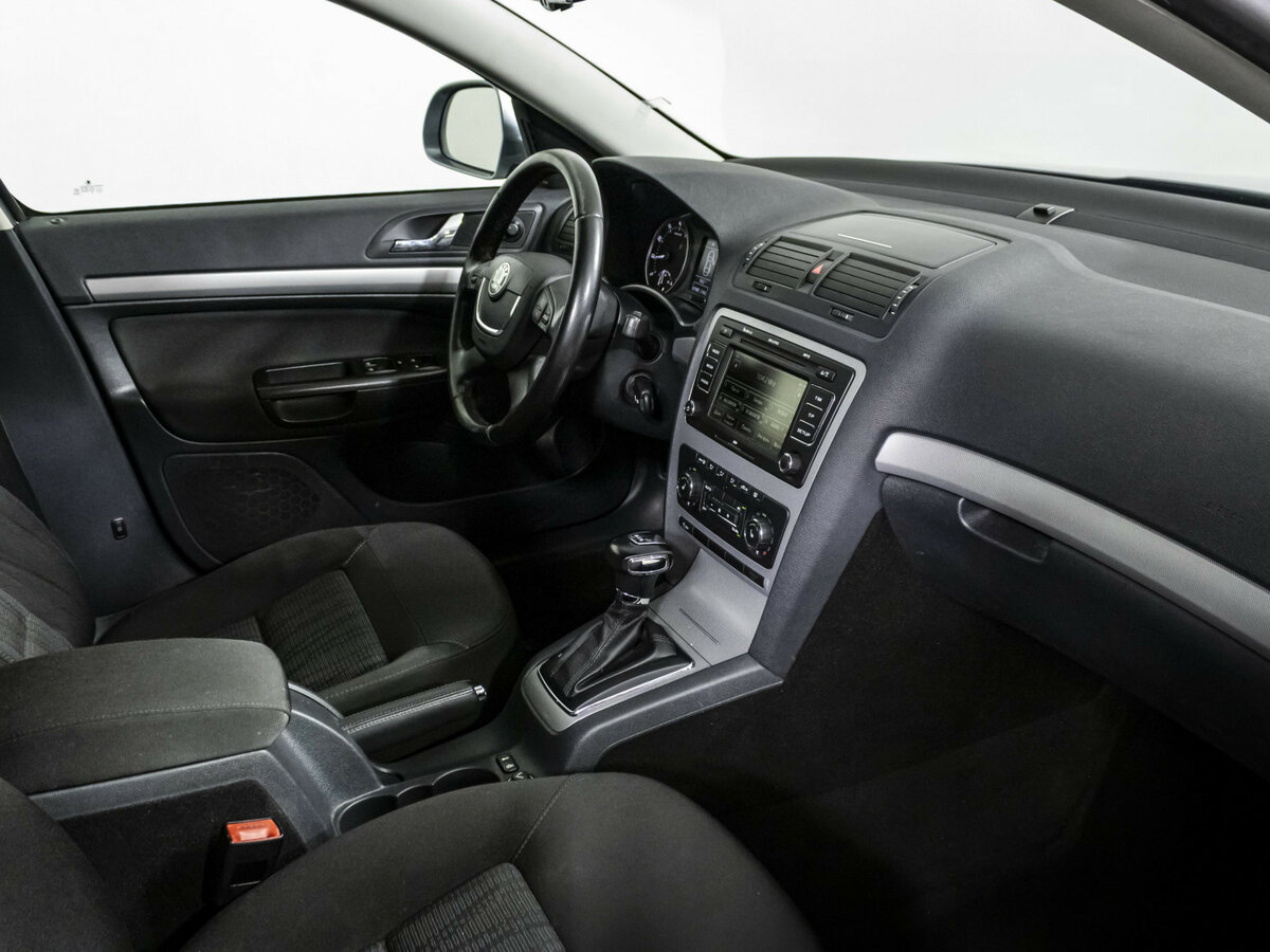 Skoda Octavia с пробегом — 2013 год. Фото: #6