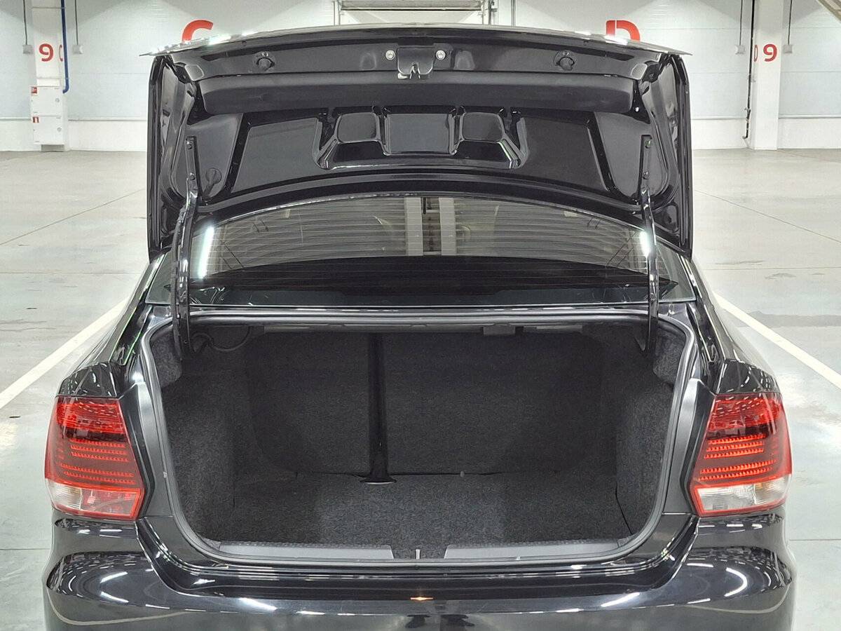 Volkswagen Polo с пробегом — 2017 год. Фото: #9