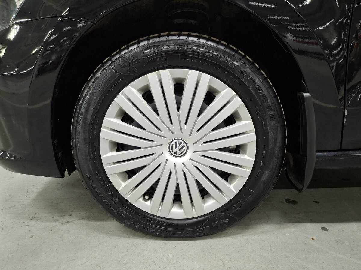 Volkswagen Polo с пробегом — 2017 год. Фото: #17