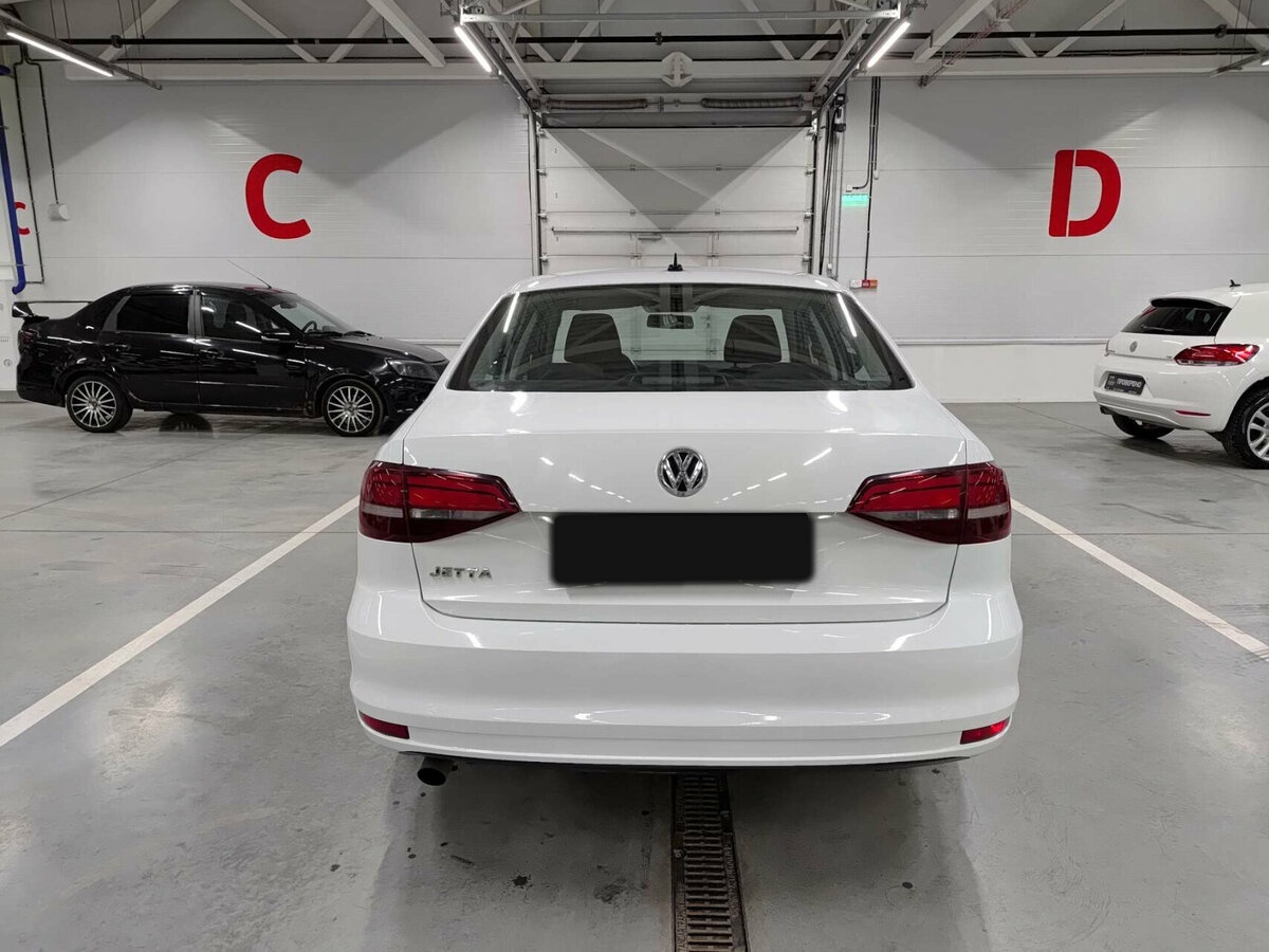 Volkswagen Jetta с пробегом — 2016 год. Фото: #5