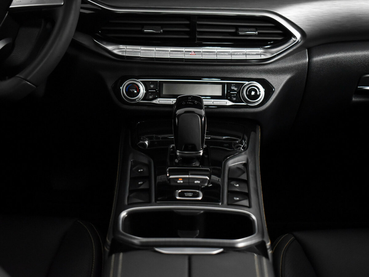 FAW Bestune T77 с пробегом — 2023 год. Фото: #19