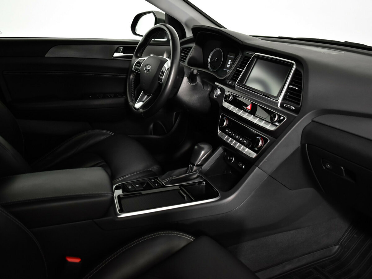 Hyundai Sonata с пробегом — 2018 год. Фото: #7