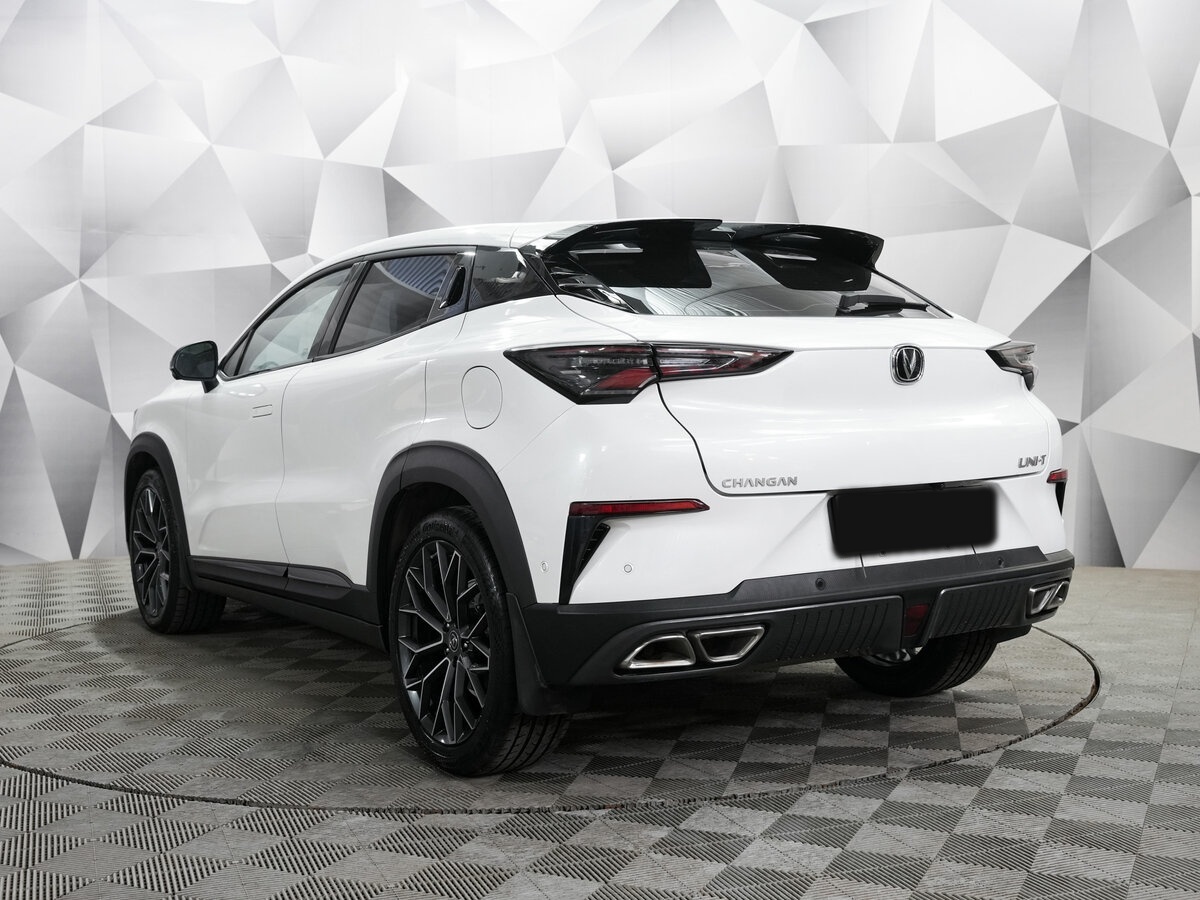 Changan UNI-T с пробегом — 2024 год. Фото: #2