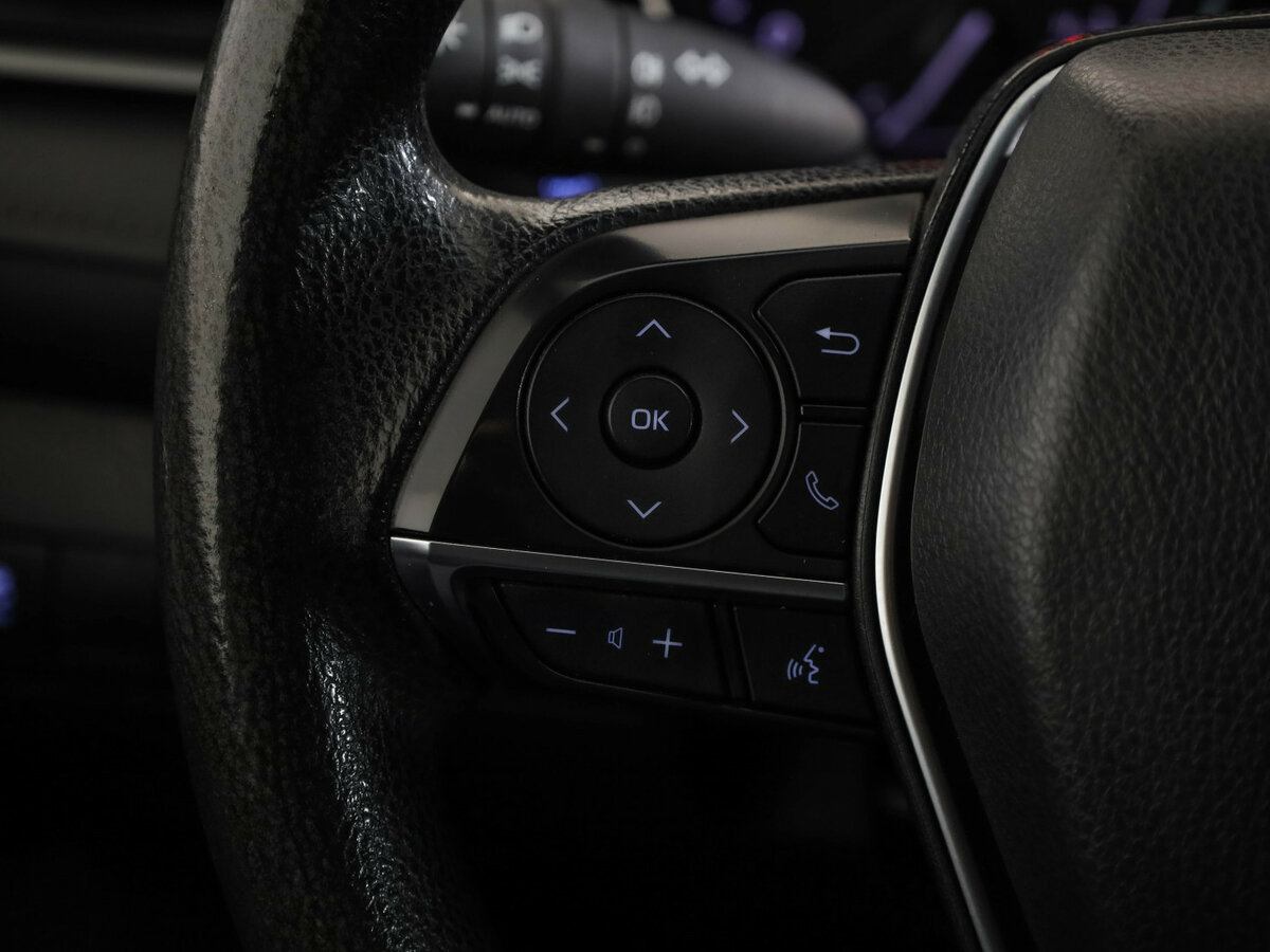 Toyota Camry с пробегом — 2021 год. Фото: #7