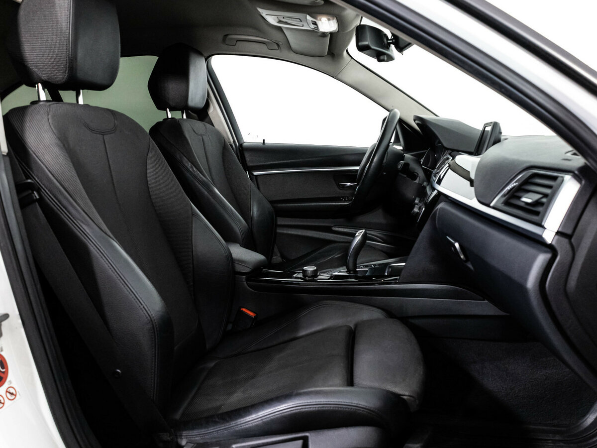 BMW 3 серии с пробегом — 2016 год. Фото: #14