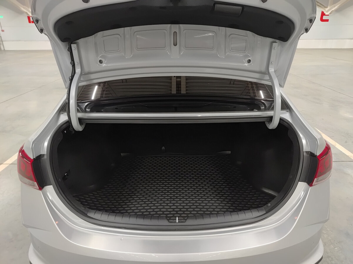 Solaris HS с пробегом — 2024 год. Фото: #9