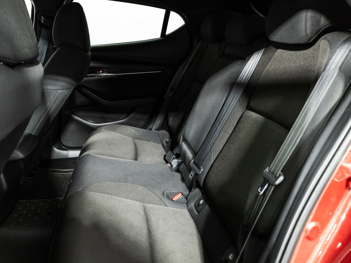 Mazda 3 с пробегом — 2019 год. Фото: #9