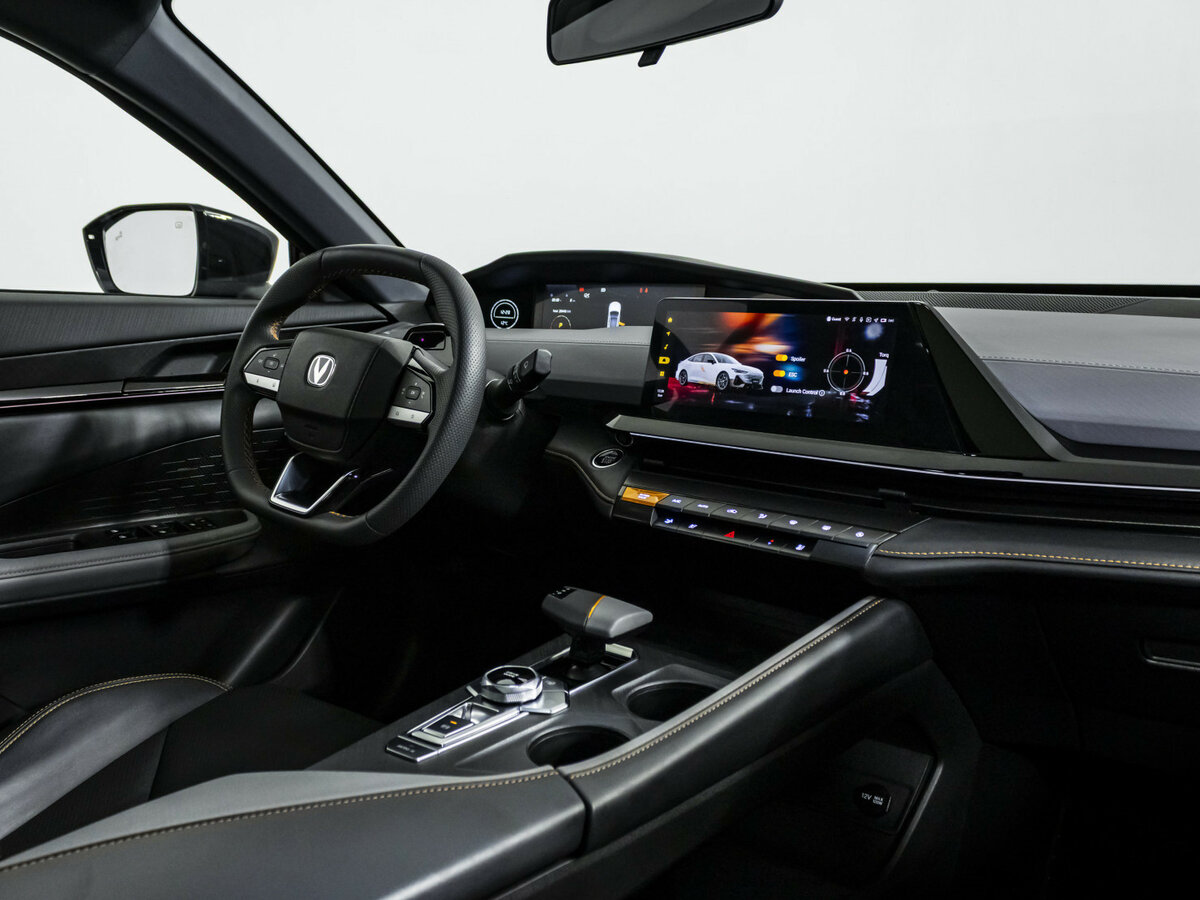 Changan UNI-V с пробегом — 2023 год. Фото: #7