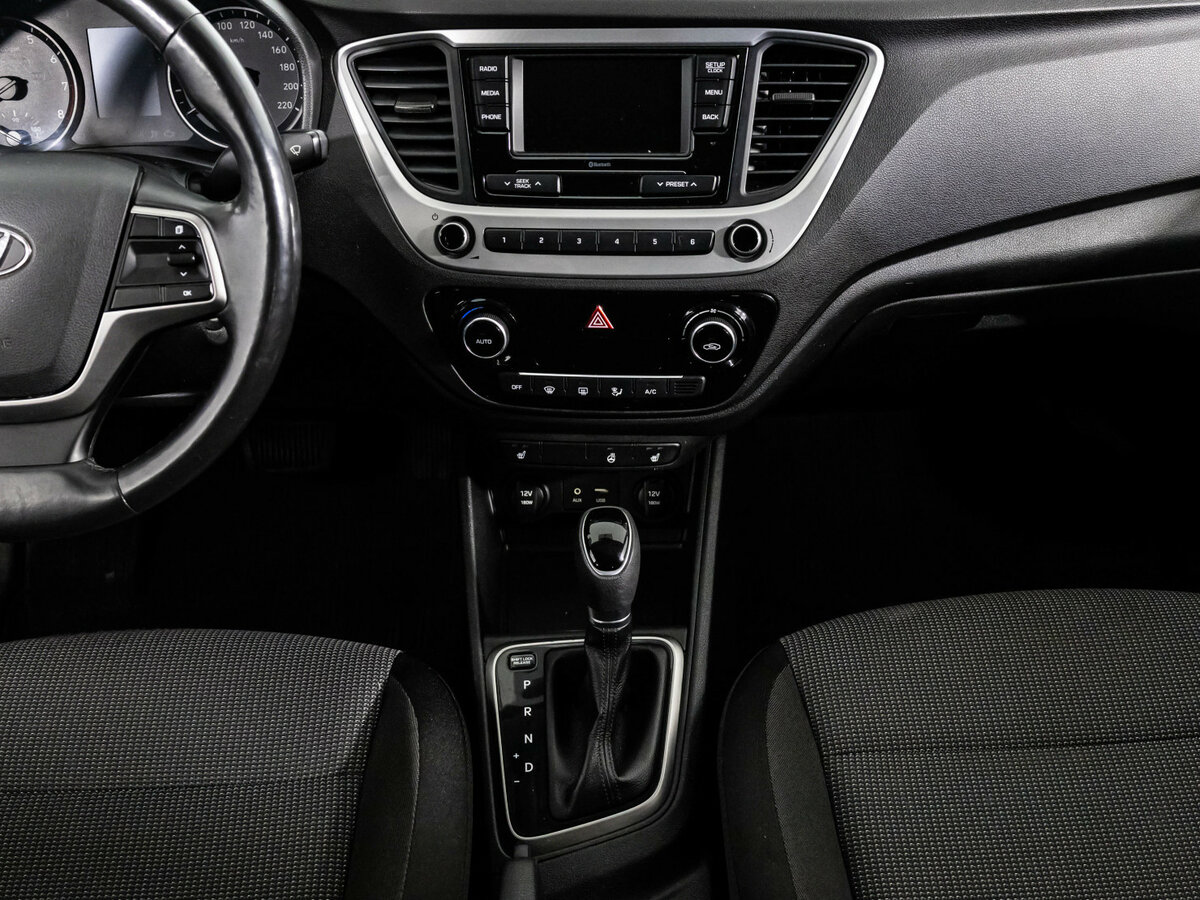 Hyundai Solaris с пробегом — 2017 год. Фото: #9