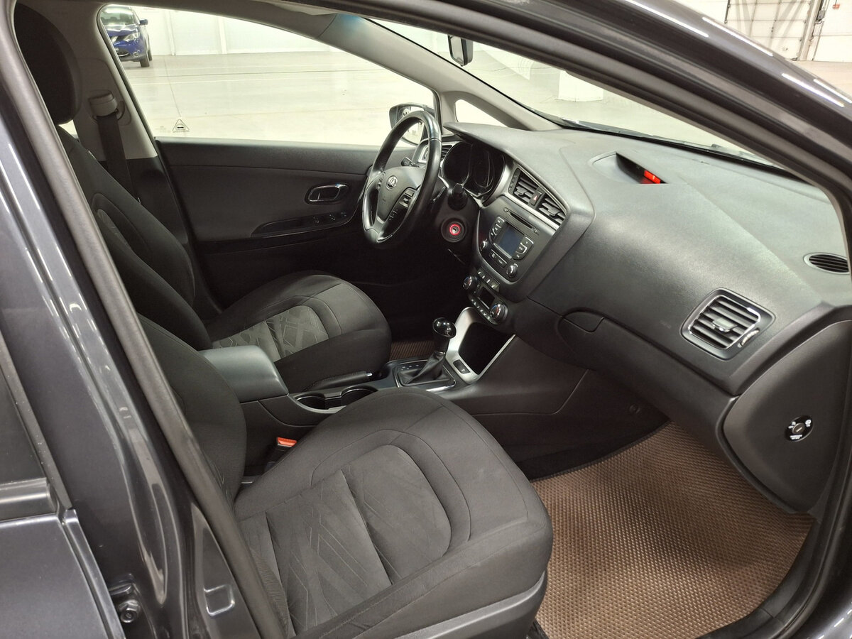 Kia Ceed с пробегом — 2018 год. Фото: #10