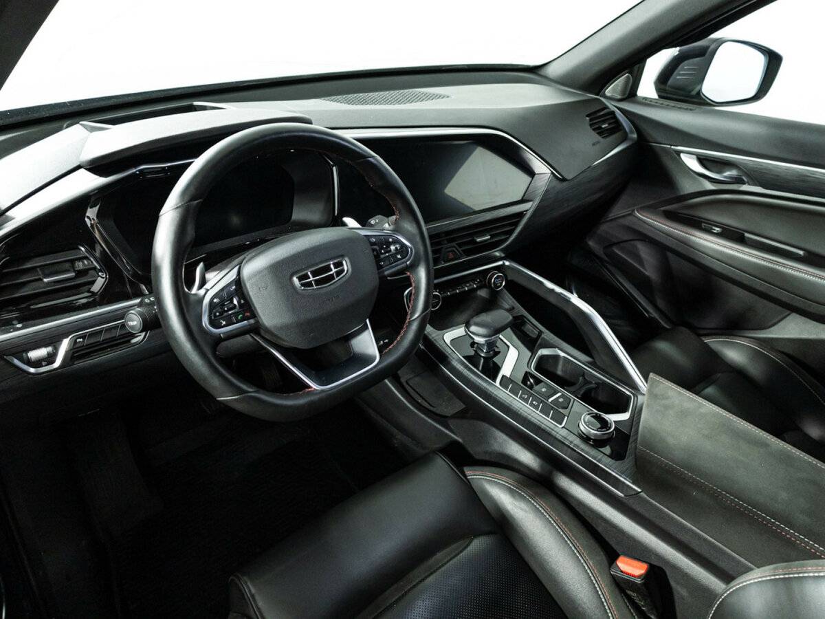 Geely Tugella с пробегом — 2023 год. Фото: #8