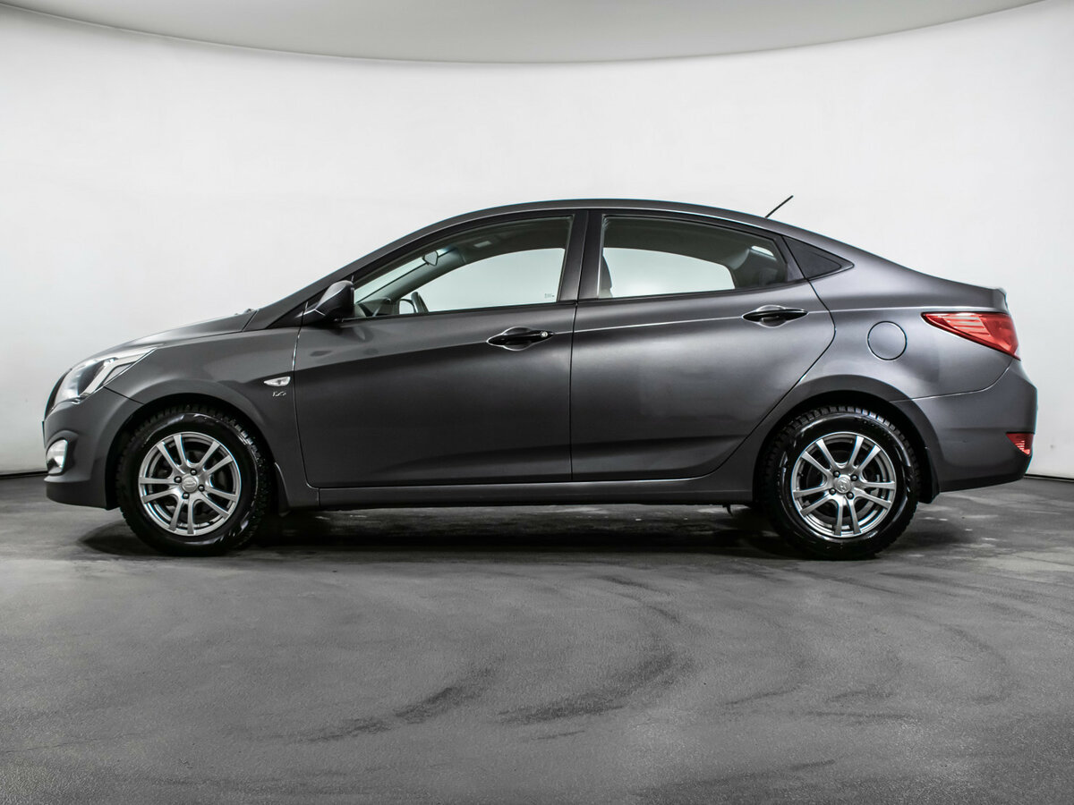 Hyundai Solaris с пробегом — 2015 год. Фото: #7