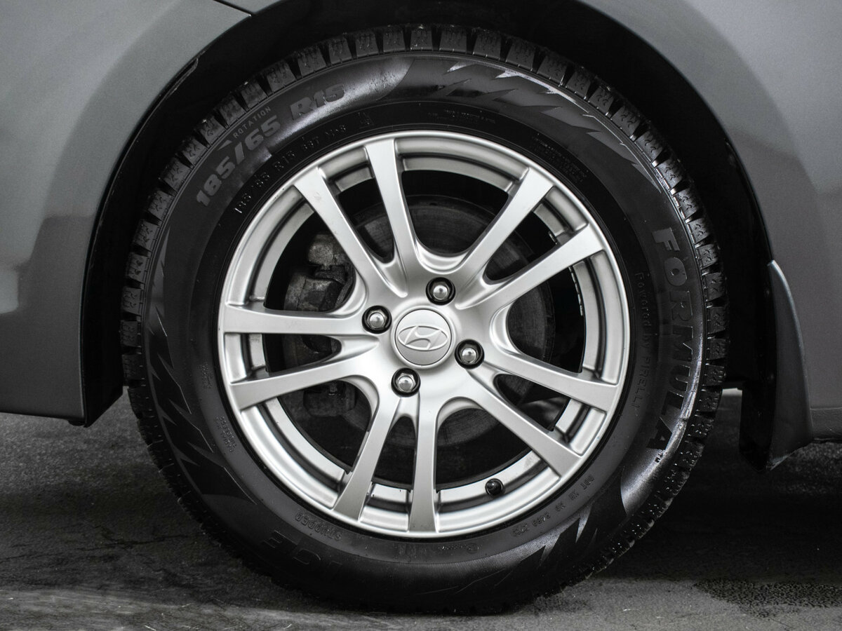 Hyundai Solaris с пробегом — 2015 год. Фото: #13