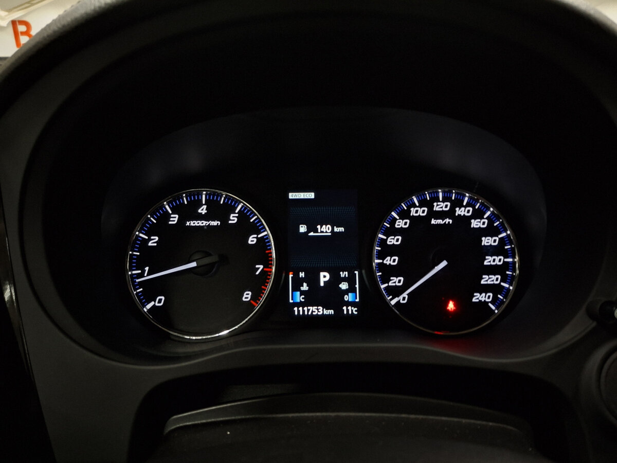 Mitsubishi Outlander с пробегом — 2015 год. Фото: #11