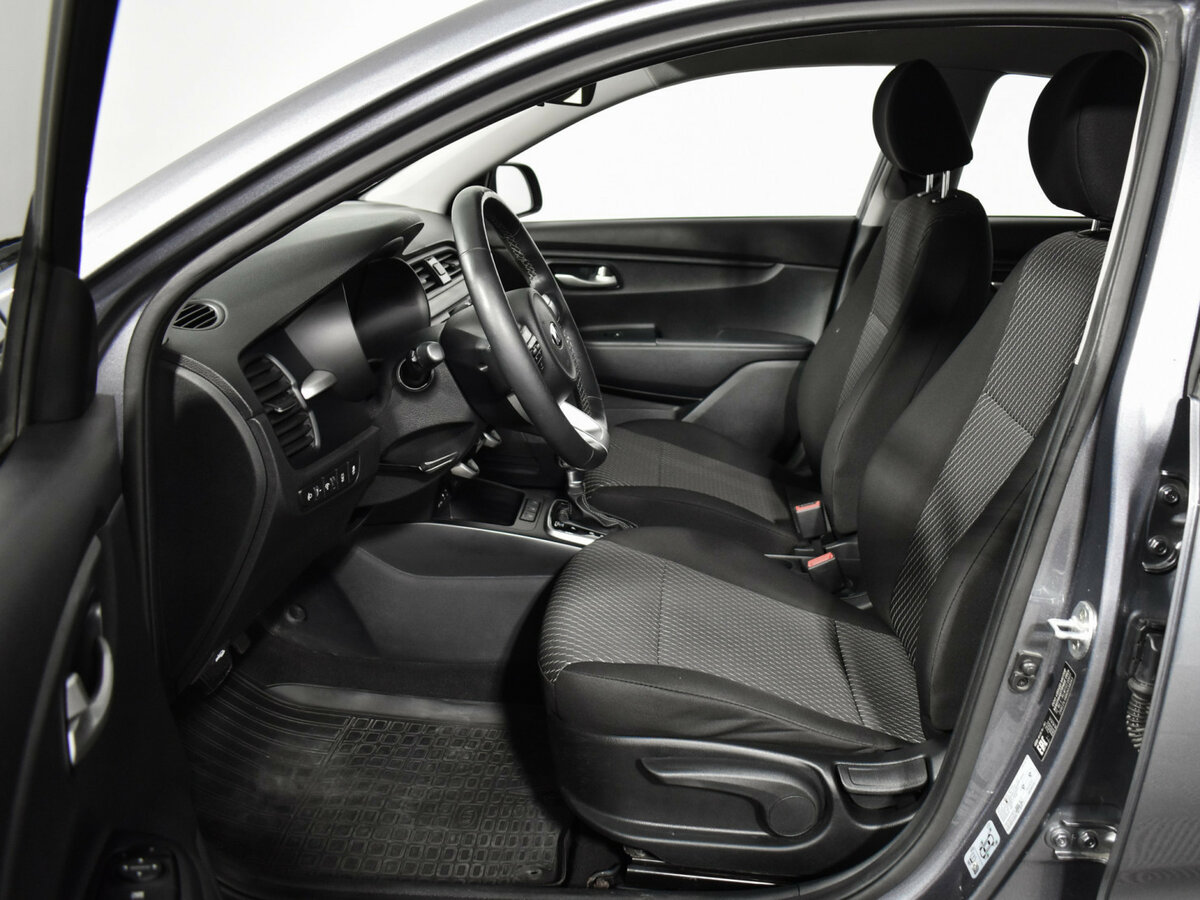 Kia Rio с пробегом — 2018 год. Фото: #9