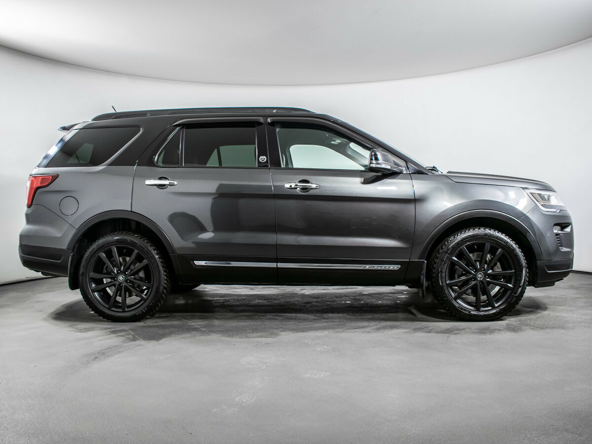Ford Explorer с пробегом — 2018 год. Фото: #3