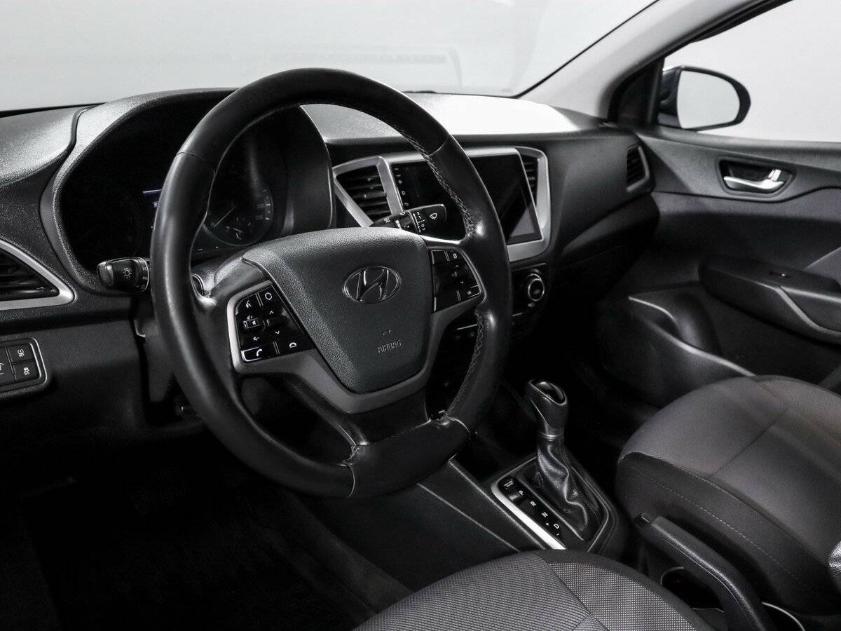 Hyundai Solaris с пробегом — 2018 год. Фото: #11