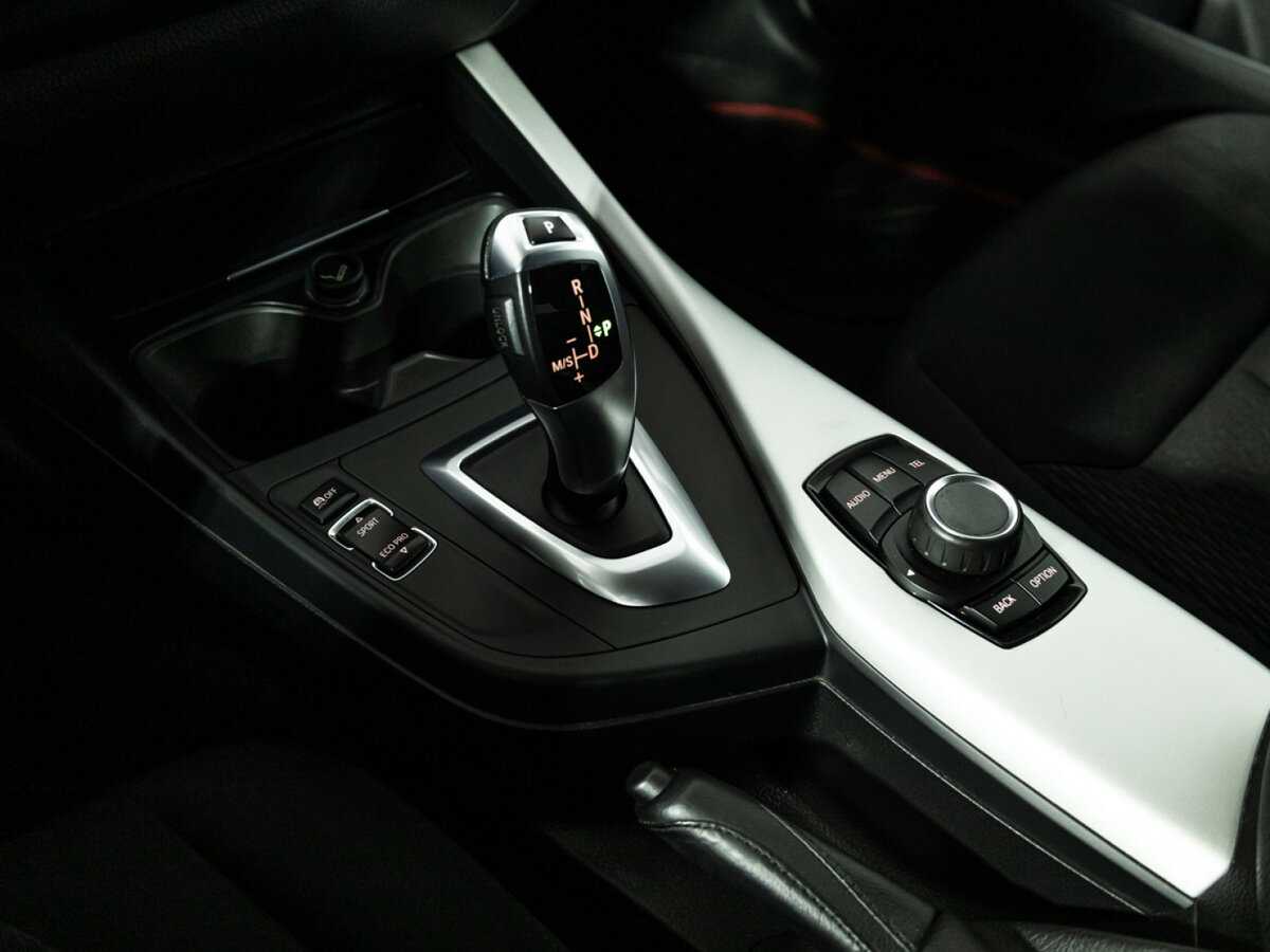 BMW 1 серии с пробегом — 2013 год. Фото: #16