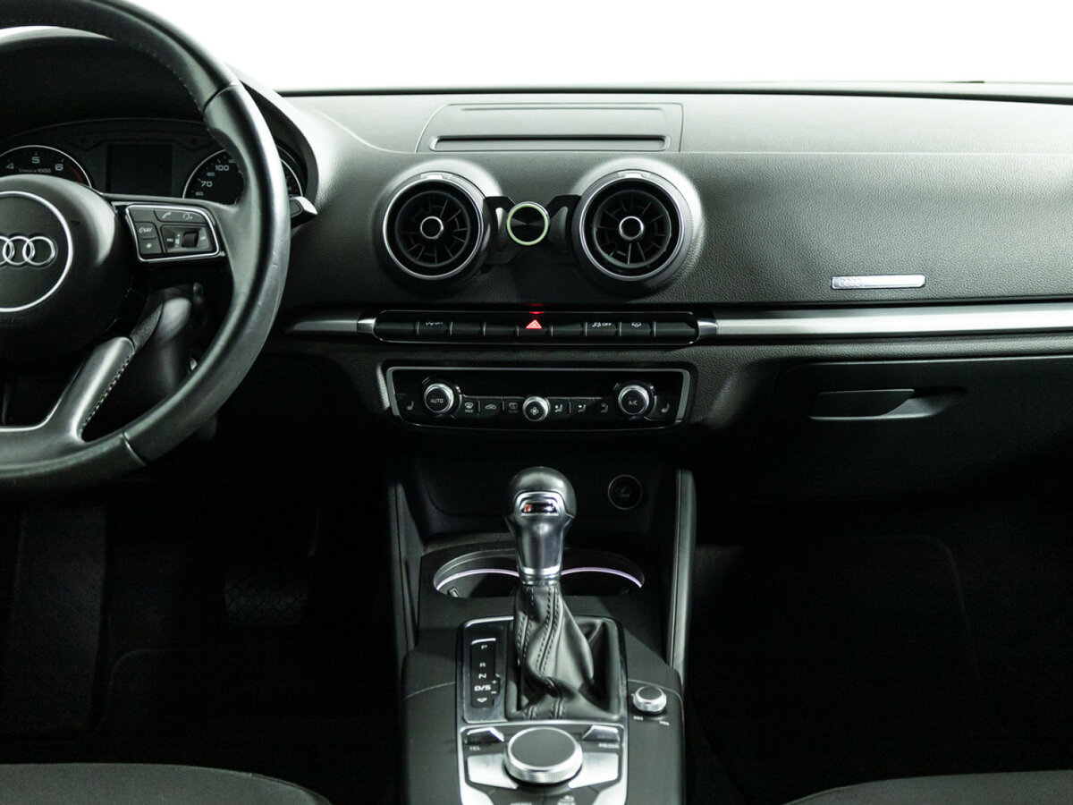 Audi A3 с пробегом — 2018 год. Фото: #13
