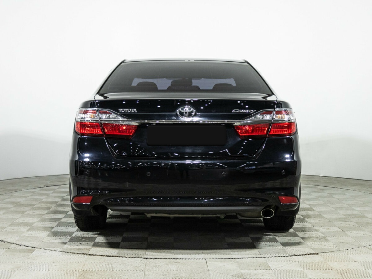 Toyota Camry с пробегом — 2016 год. Фото: #4
