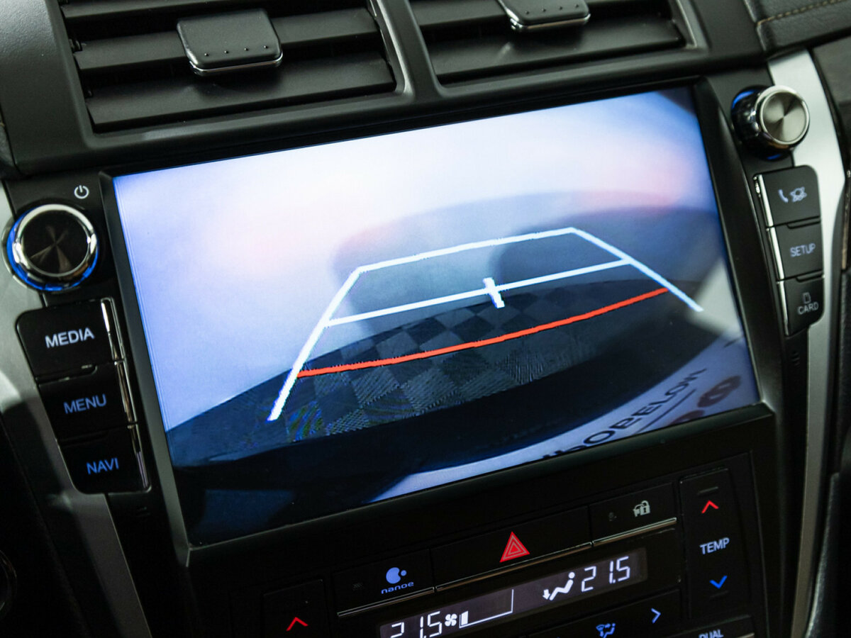 Toyota Camry с пробегом — 2016 год. Фото: #13