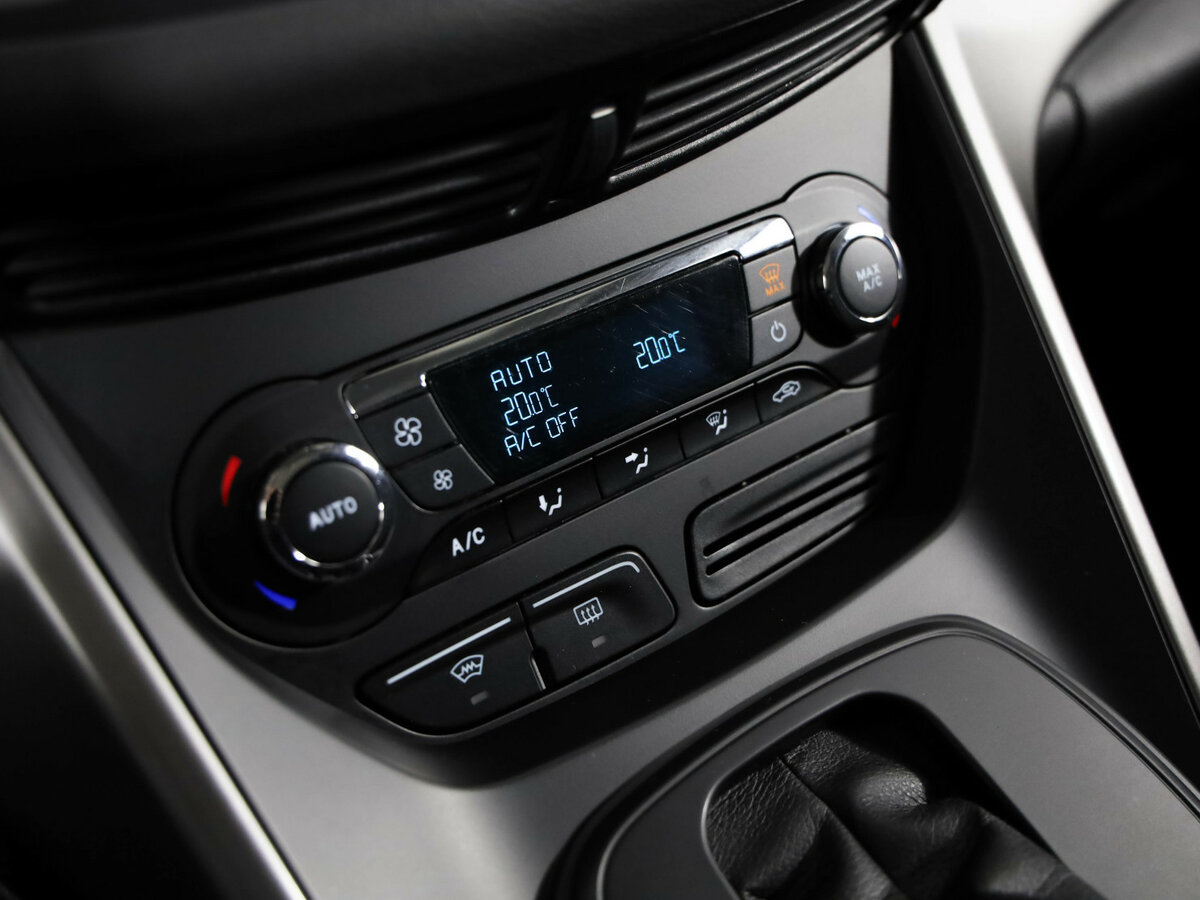 Ford Kuga с пробегом — 2016 год. Фото: #9