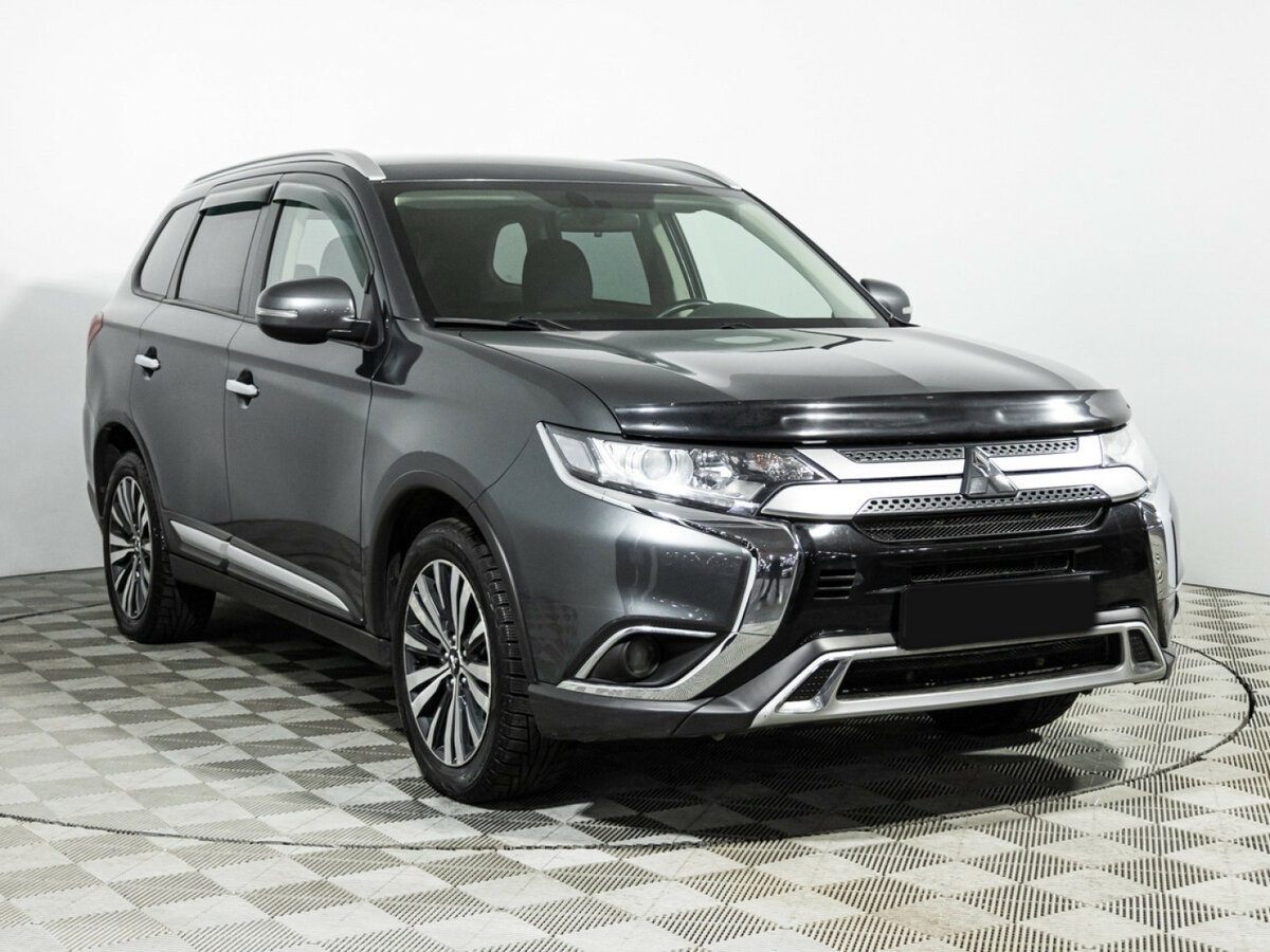 Mitsubishi Outlander с пробегом — 2020 год. Фото: #2