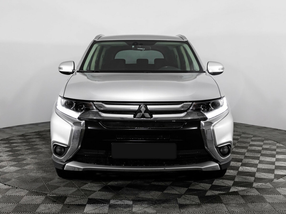 Mitsubishi Outlander с пробегом — 2018 год. Фото: #1