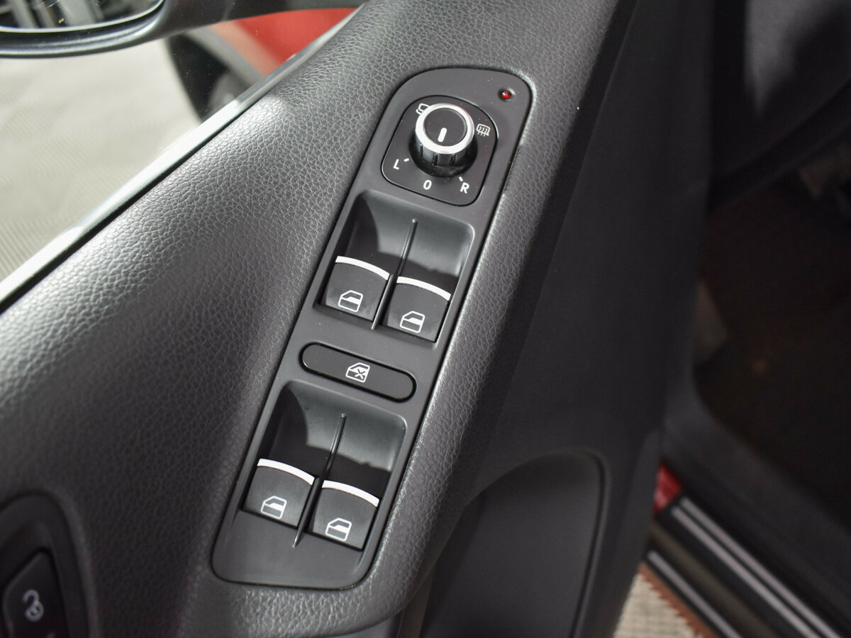 Volkswagen Tiguan с пробегом — 2013 год. Фото: #13