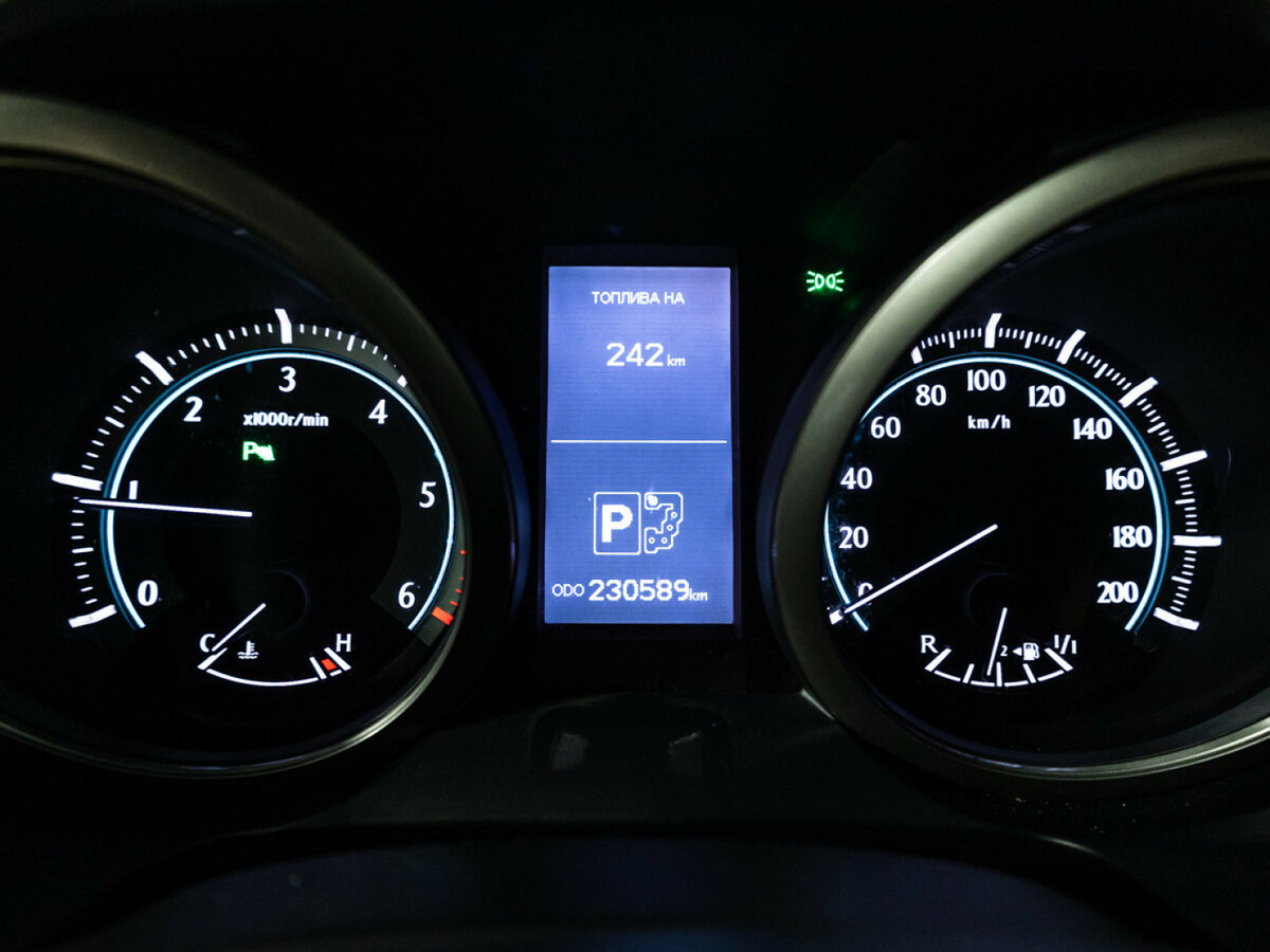 Toyota Land Cruiser Prado с пробегом — 2013 год. Фото: #9