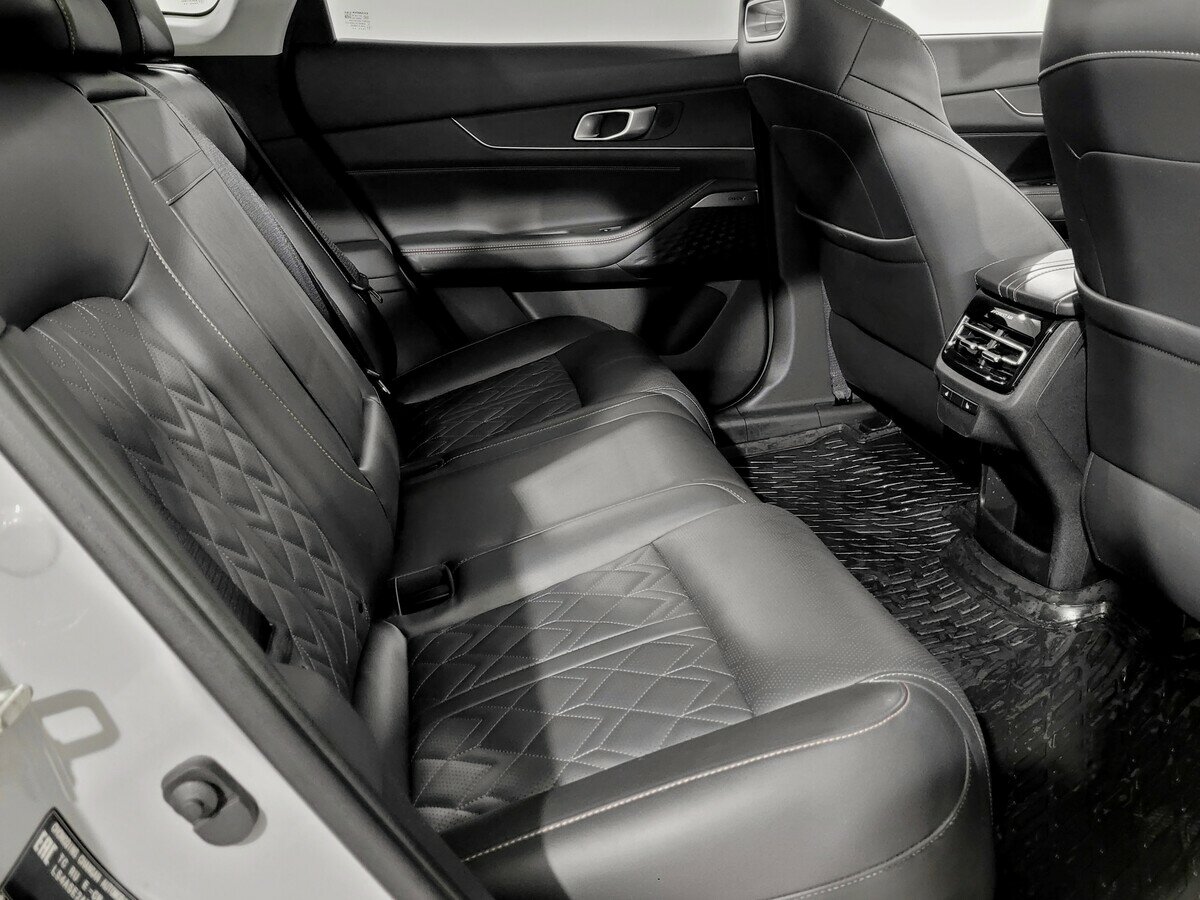 Changan UNI-K с пробегом — 2023 год. Фото: #12