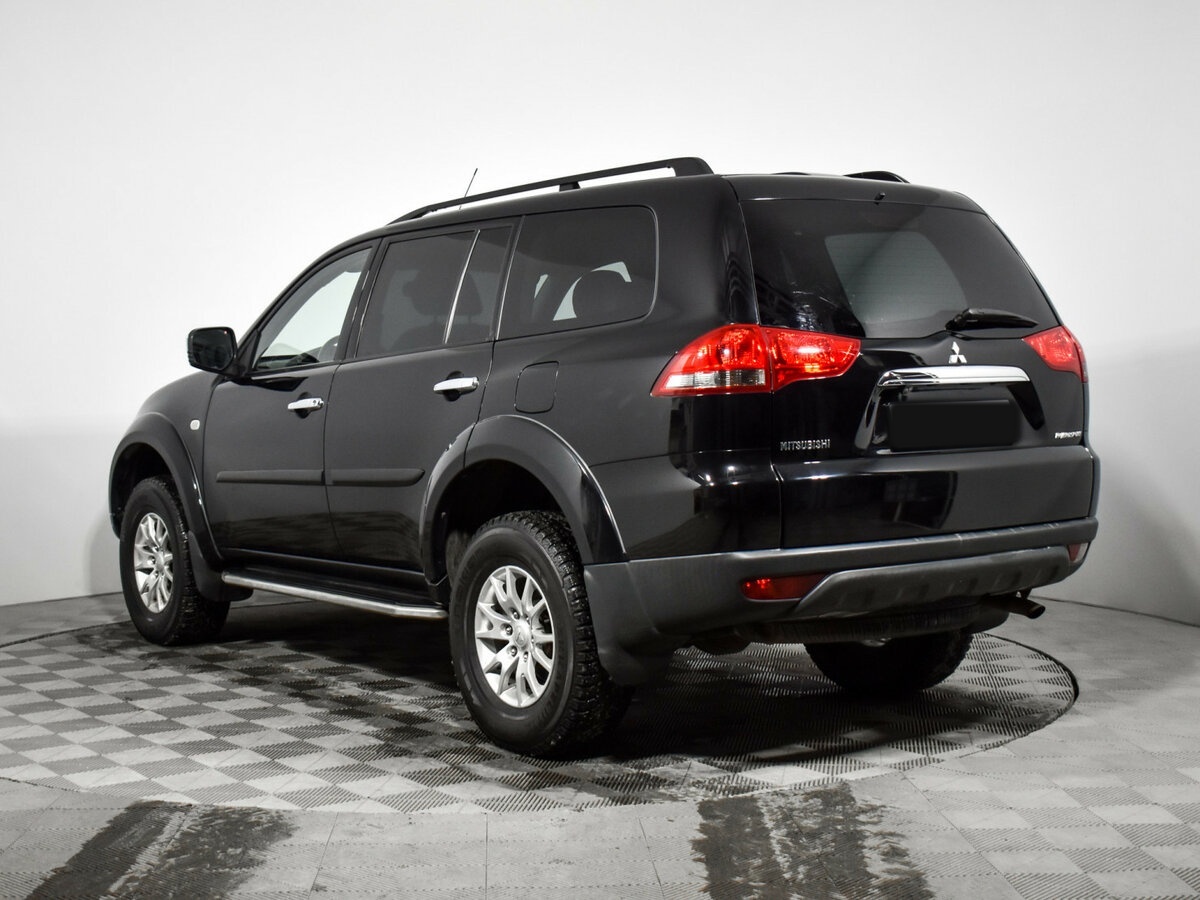 Mitsubishi Pajero Sport с пробегом — 2013 год. Фото: #5