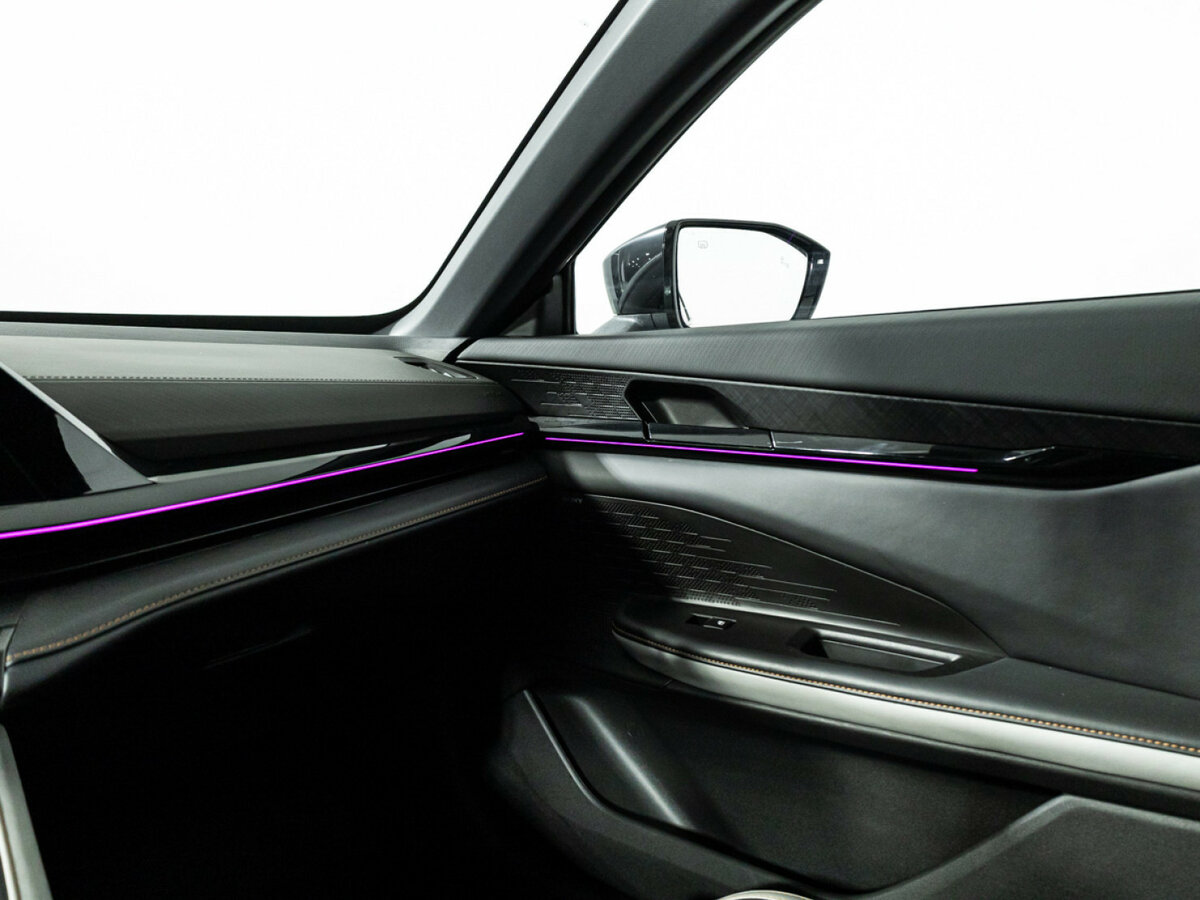 Changan UNI-V с пробегом — 2024 год. Фото: #17