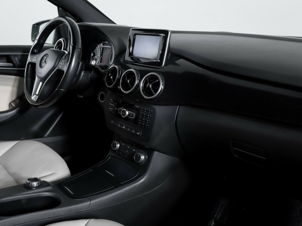 Mercedes-Benz B-Класс с пробегом — 2013 год. Фото: #6