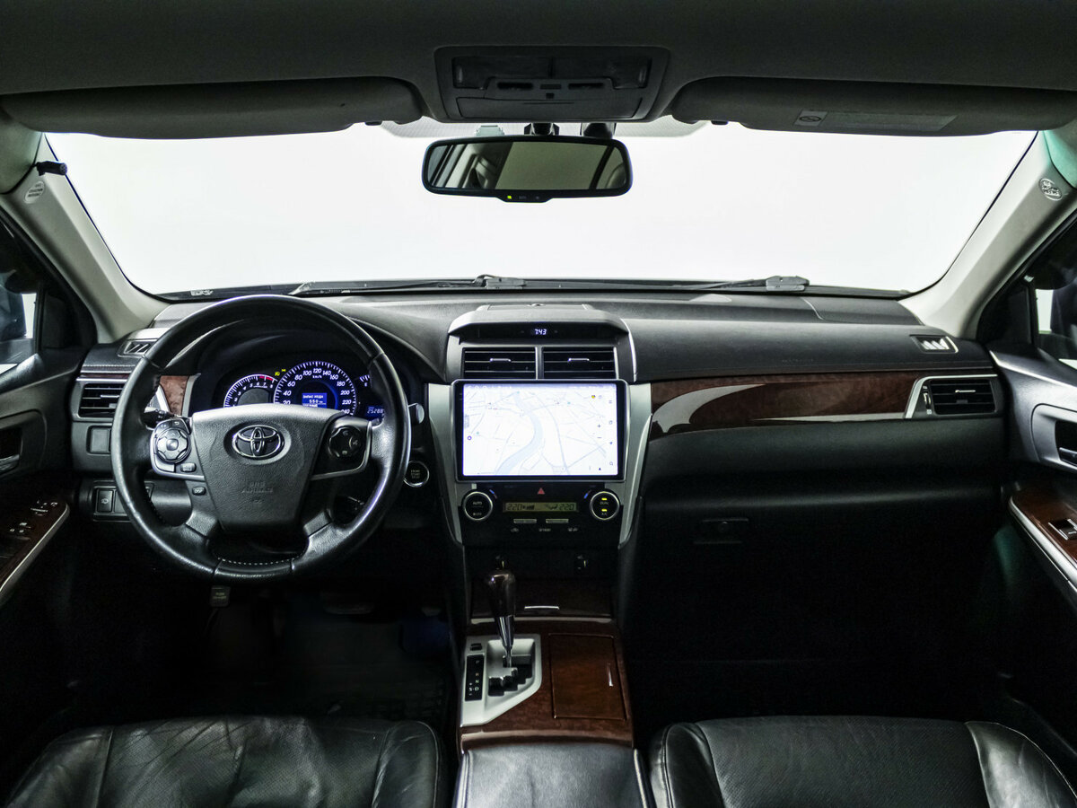 Toyota Camry с пробегом — 2012 год. Фото: #11