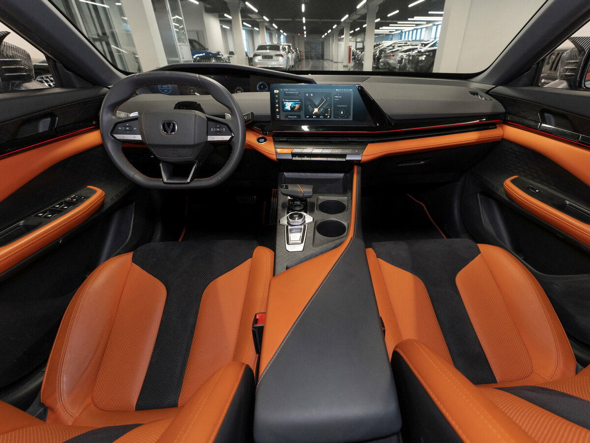 Changan UNI-V с пробегом — 2023 год. Фото: #7