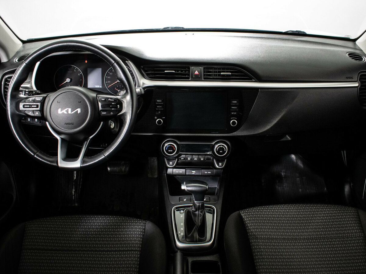 Kia Rio с пробегом — 2021 год. Фото: #10