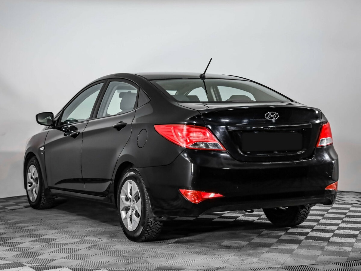 Hyundai Solaris с пробегом — 2016 год. Фото: #6