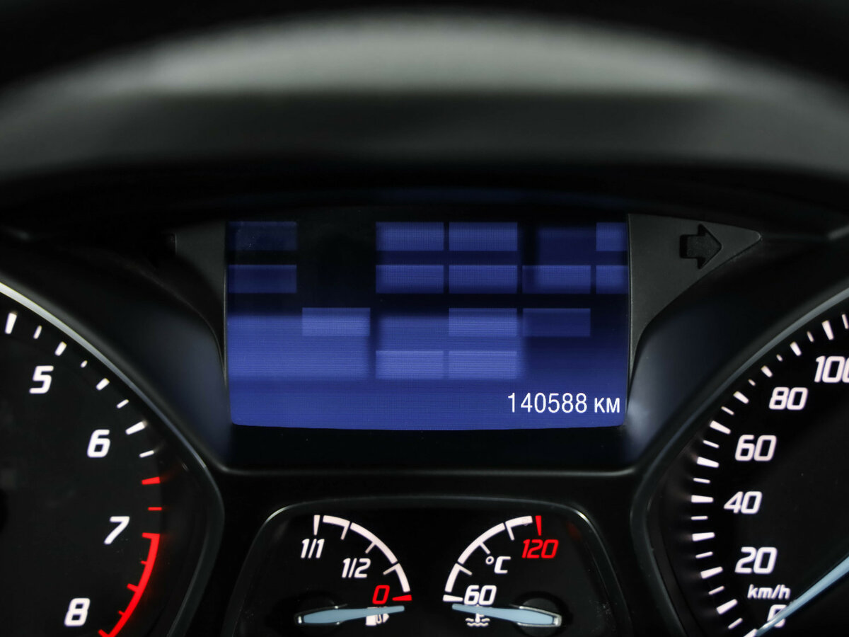 Ford Kuga с пробегом — 2015 год. Фото: #11