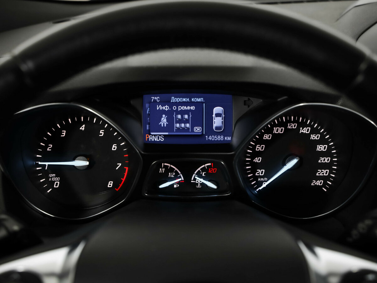 Ford Kuga с пробегом — 2015 год. Фото: #12