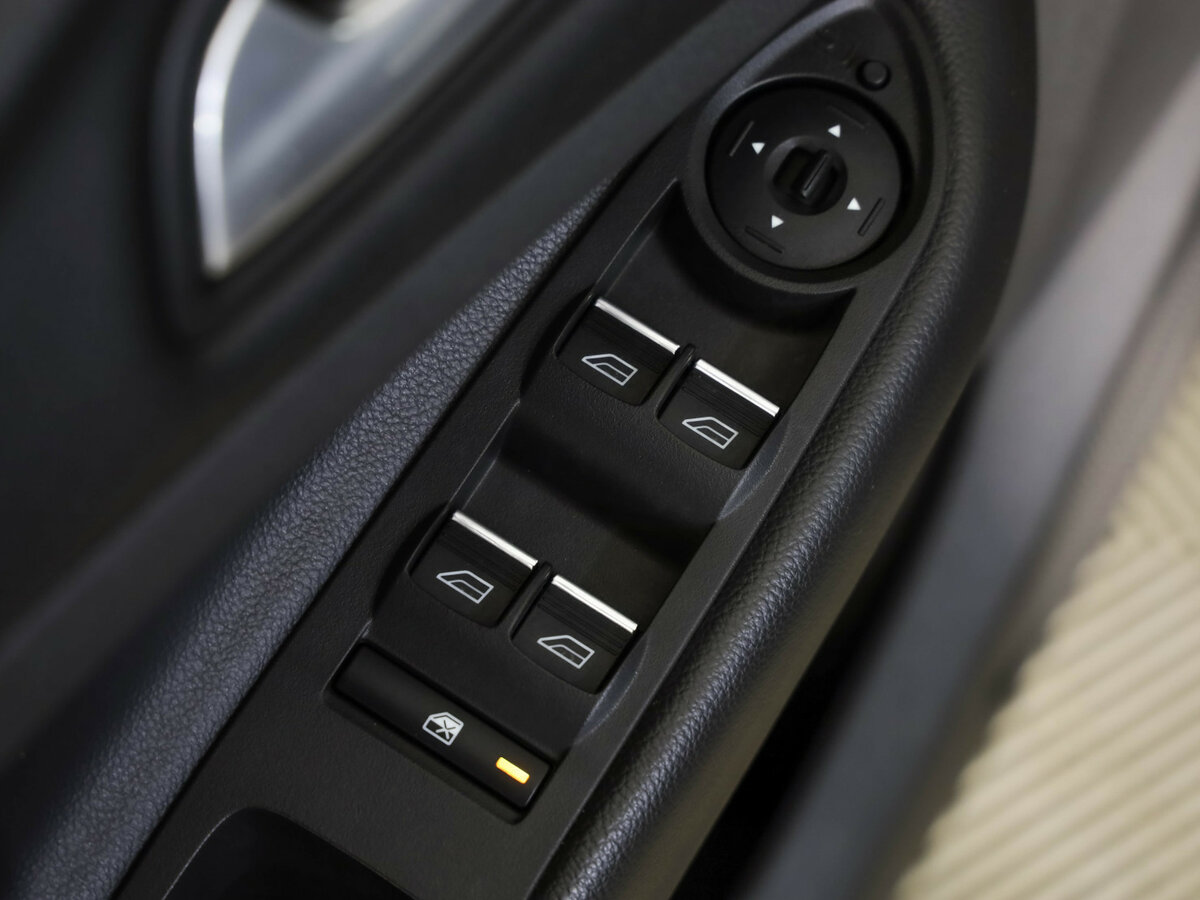 Ford Kuga с пробегом — 2015 год. Фото: #24